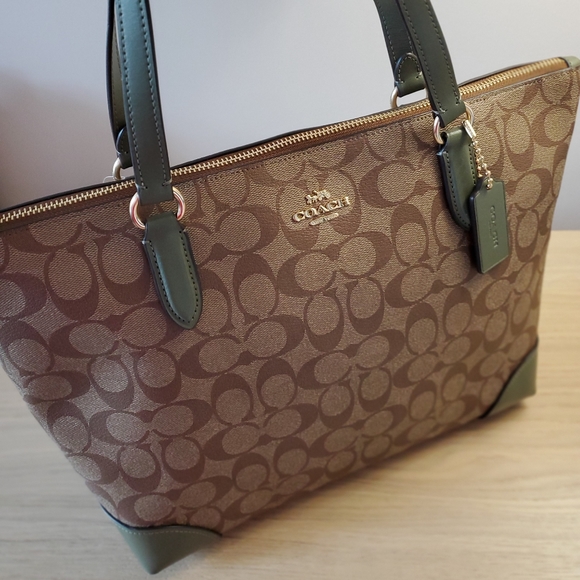 COACH Sig Zip Tote - Picture 8 of 8